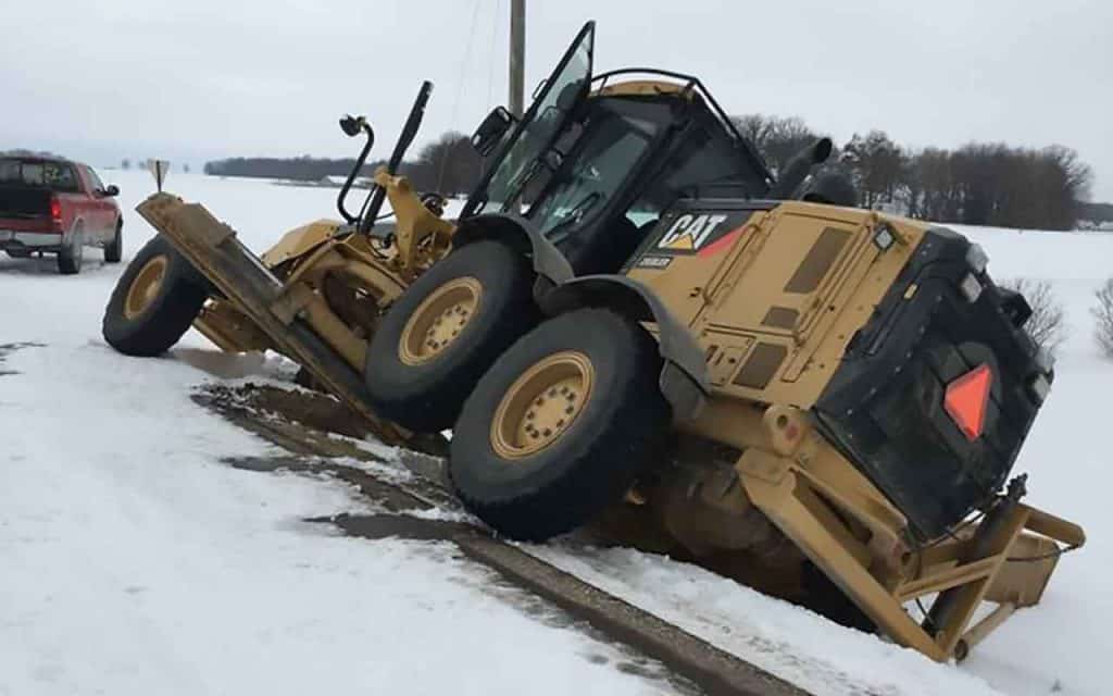 Construction-equipment-towing